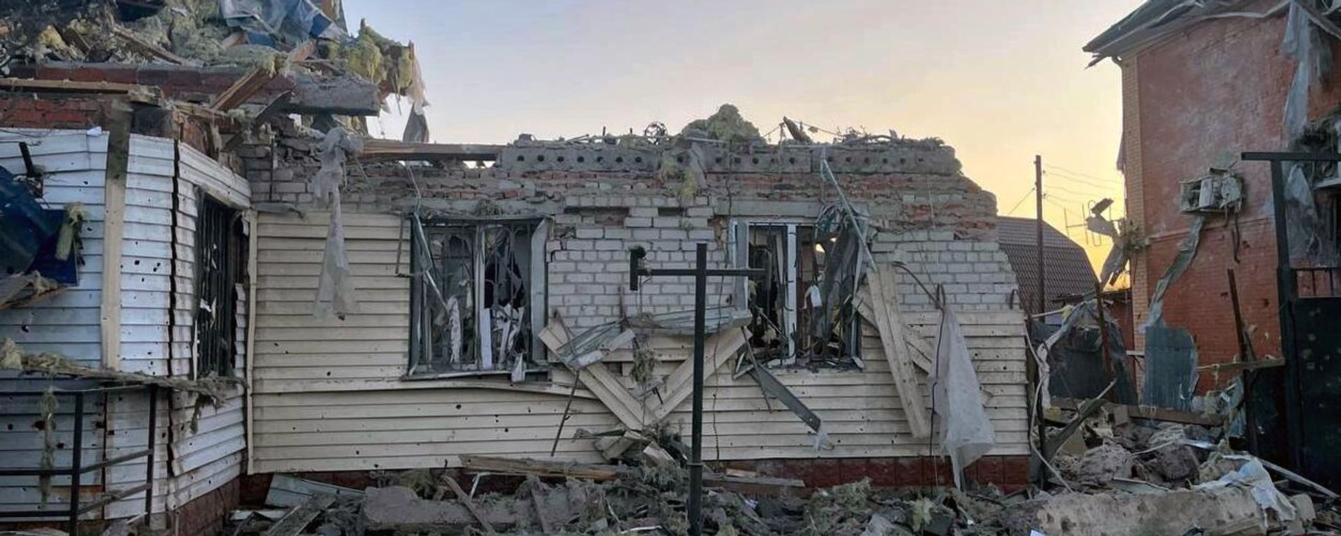 In this handout photo released by the Kursk Region Acting Governor Press Office, a view shows a building destroyed in a recent shelling by Ukrainian troops amid a cross-border attack on Russian territory, - Sputnik International, 1920, 08.08.2024