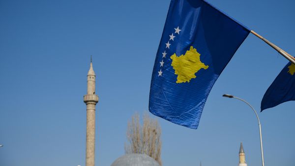 State flags in Pristina. - Sputnik International