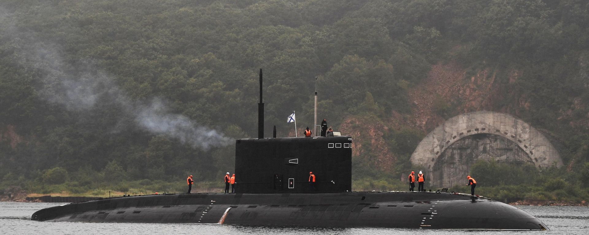 Russian diesel submarine Russian diesel submarine - Sputnik International, 1920, 16.12.2025
