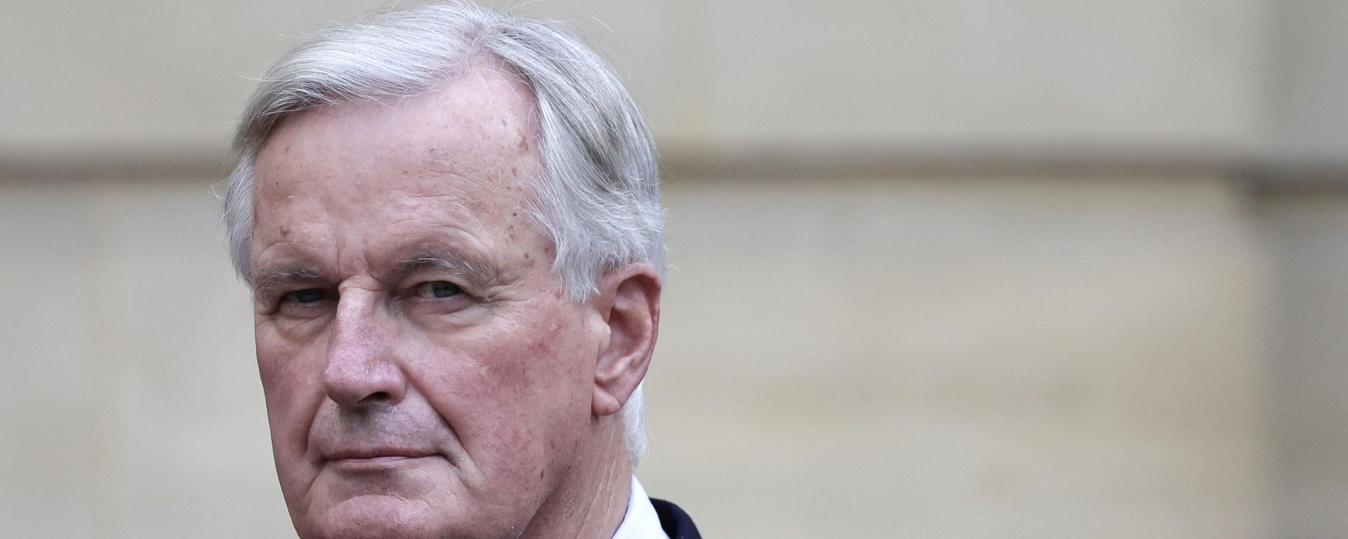 New French prime minister Michel Barnier looks on right during the handover ceremony, Thursday, Sept. 5, 2024 in Paris. New French prime minister Michel Barnier looks on right during the handover ceremony, Thursday, Sept. 5, 2024 in Paris. - Sputnik International, 1920, 06.09.2024