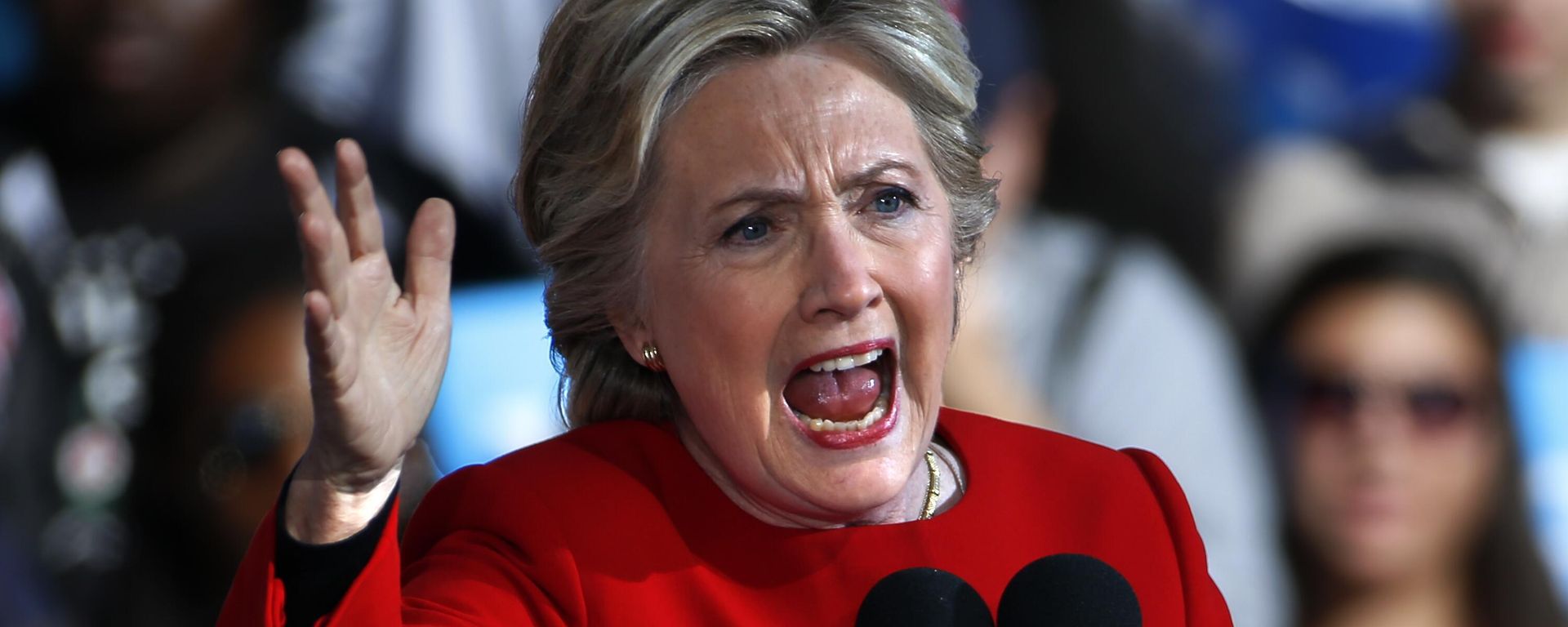 Democratic presidential candidate Hillary Clinton speaks at a rally on the University of Pittsburgh campus in Pittsburgh, Monday, Nov. 7, 2016 Democratic presidential candidate Hillary Clinton speaks at a rally on the University of Pittsburgh campus in Pittsburgh, Monday, Nov. 7, 2016 - Sputnik International, 1920, 07.10.2024