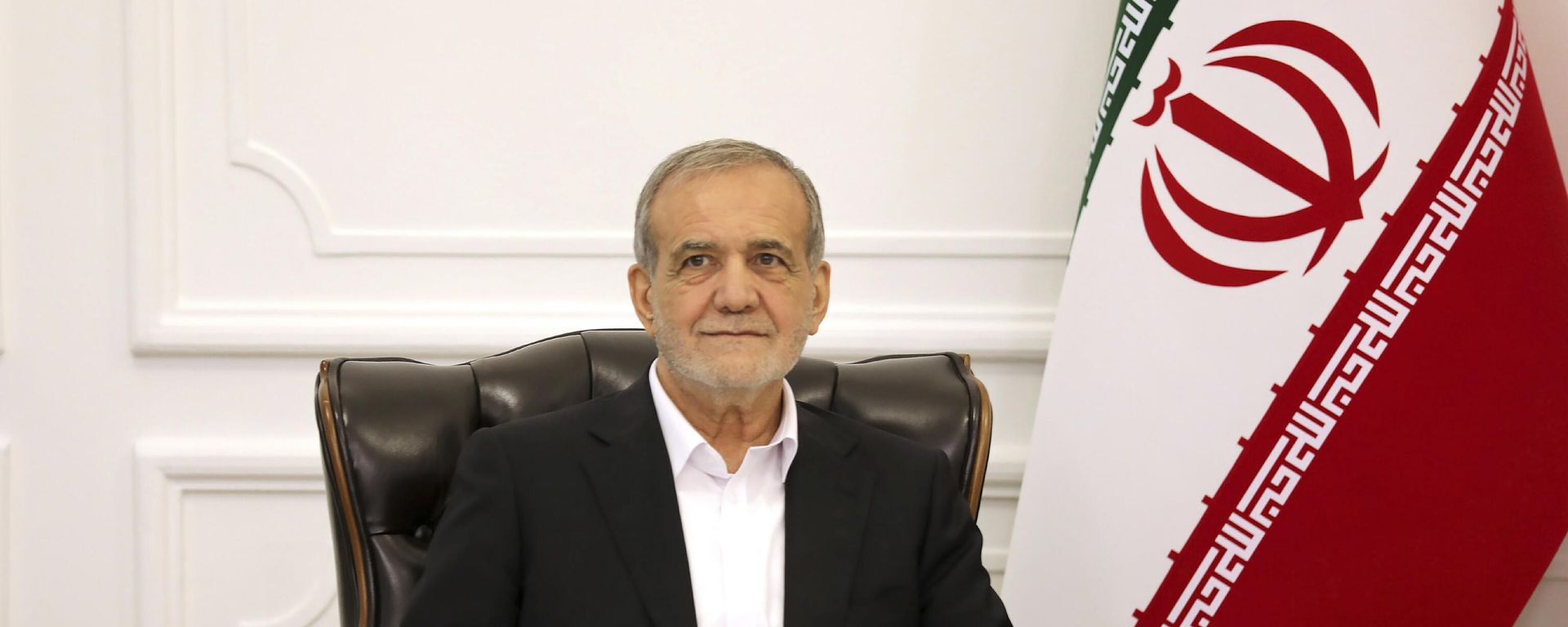 Iranian President Masoud Pezeshkian - Sputnik International, 1920, 26.09.2026