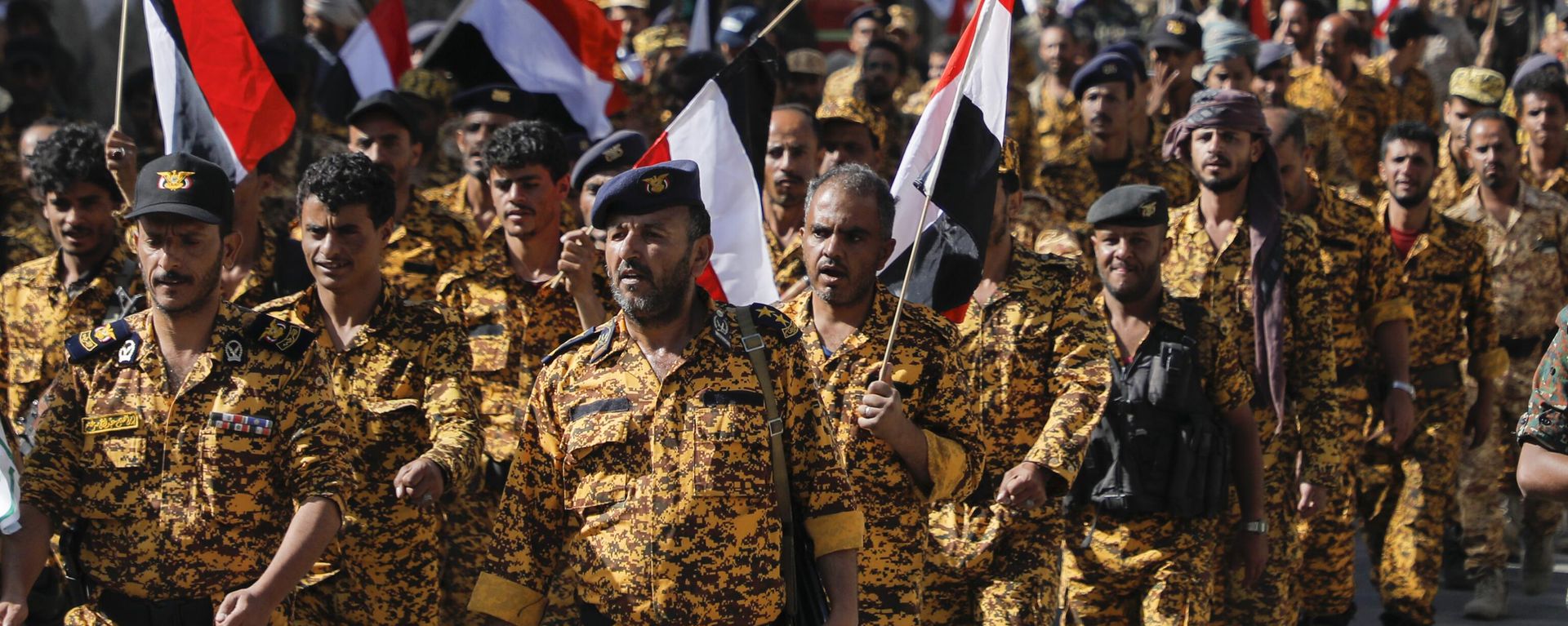 Houthi supporters march marking the anniversary of Yemeni unity in Sanaa, Yemen, Wednesday, May 22, 2024. Houthi supporters march marking the anniversary of Yemeni unity in Sanaa, Yemen, Wednesday, May 22, 2024. - Sputnik International, 1920, 20.09.2024