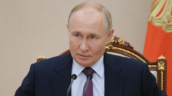 Russian President Vladimir Putin holds a meeting with members of the Security Council at the Kremlin in Moscow, Russia. - Sputnik International