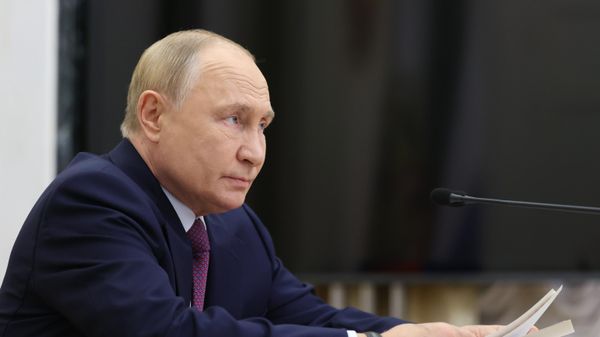 Russian President Vladimir Putin holds a meeting with members of the Security Council at the Kremlin in Moscow, Russia. - Sputnik International