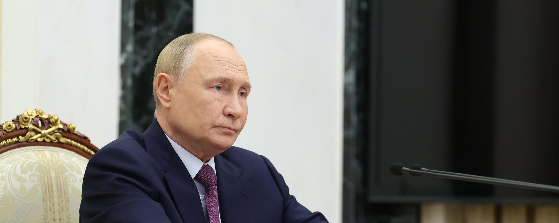 Russian President Vladimir Putin holds a meeting with members of the Security Council at the Kremlin in Moscow, Russia. - Sputnik International, 1920, 08.10.2024