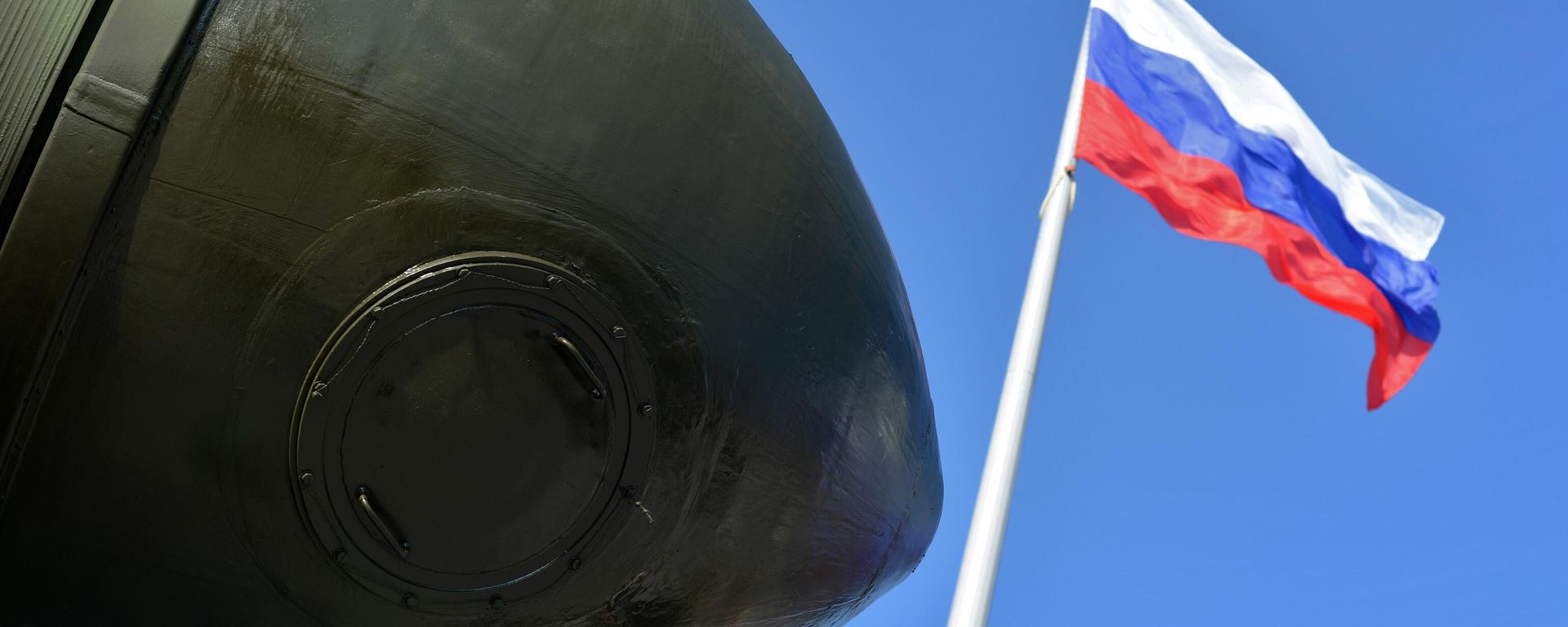 Topol mock-up in the Patriot Park, displayed at the Russian Defense Ministry's Innovation Day 2015 exhibition Topol mock-up in the Patriot Park, displayed at the Russian Defense Ministry's Innovation Day 2015 exhibition - Sputnik International, 1920, 28.09.2024
