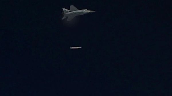 The crew of the Russian Aerospace Forces MiG-31 have conducted simulated firing of Kinzhal hypersonic aeroballistic missile with a small radar signature and high maneuverability. - Sputnik International