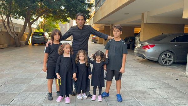Jaafar Zilzali and his 5 children in Beirut - Sputnik International