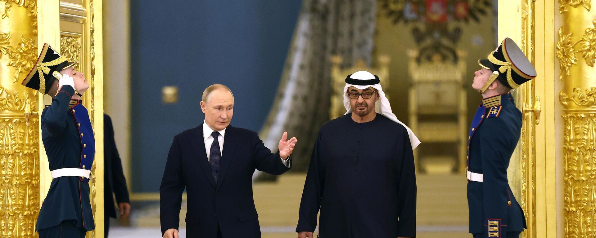 Russian President Vladimir Putin and UAE President Mohamed bin Zayed Al Nahyan Russian President Vladimir Putin and UAE President Mohamed bin Zayed Al Nahyan - Sputnik International, 1920, 21.10.2024