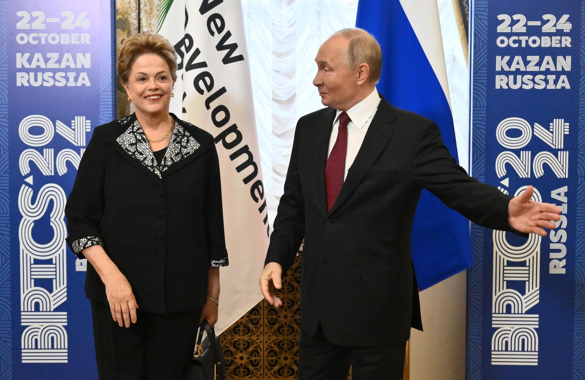 Russian President Vladimir Putin meets with BRICS New Development Bank President Dilma Rousseff during the 16th BRICS Summit in Kazan. Russian President Vladimir Putin meets with BRICS New Development Bank President Dilma Rousseff during the 16th BRICS Summit in Kazan. - Sputnik International, 1920, 22.10.2024