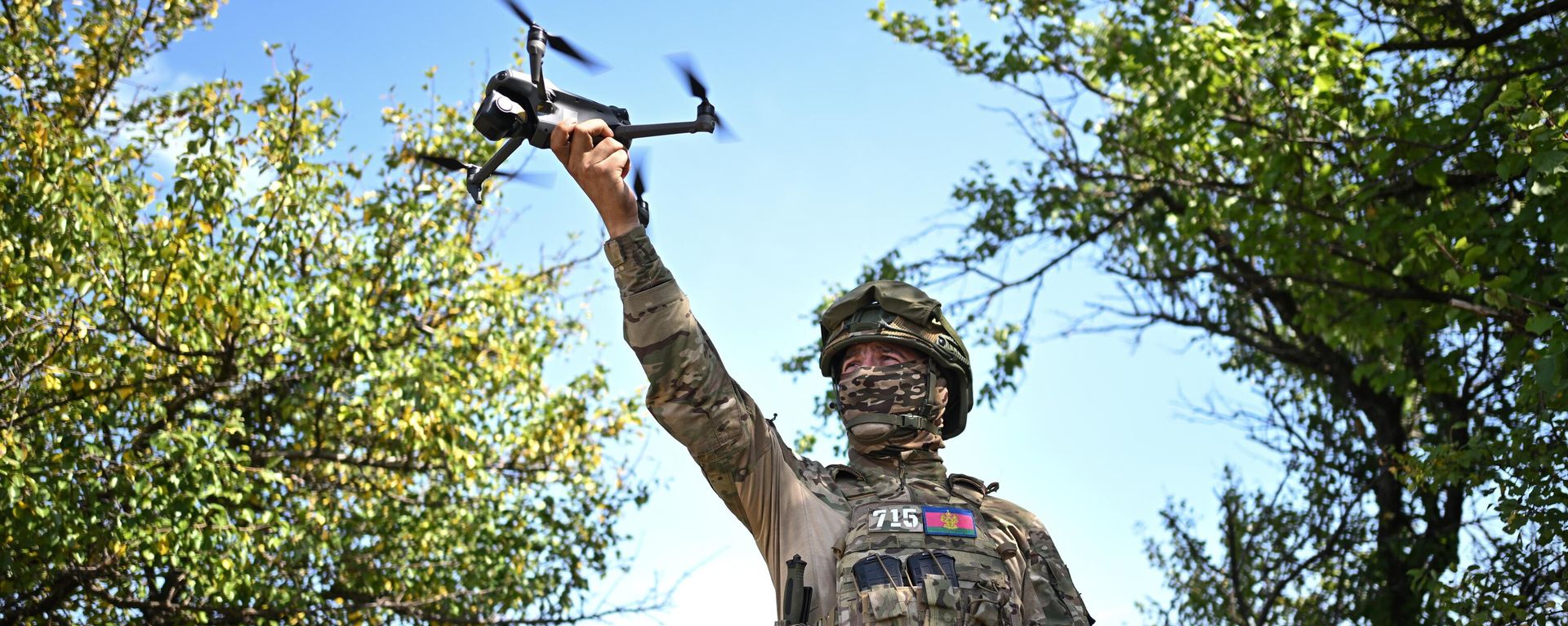 A Russian serviceman with a drone in the special operation zone. File photo - Sputnik International, 1920, 03.11.2024
