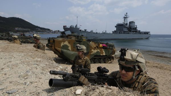 US Marines aim on target during the U.S.-South Korea joint military exercises. File photo. - Sputnik International