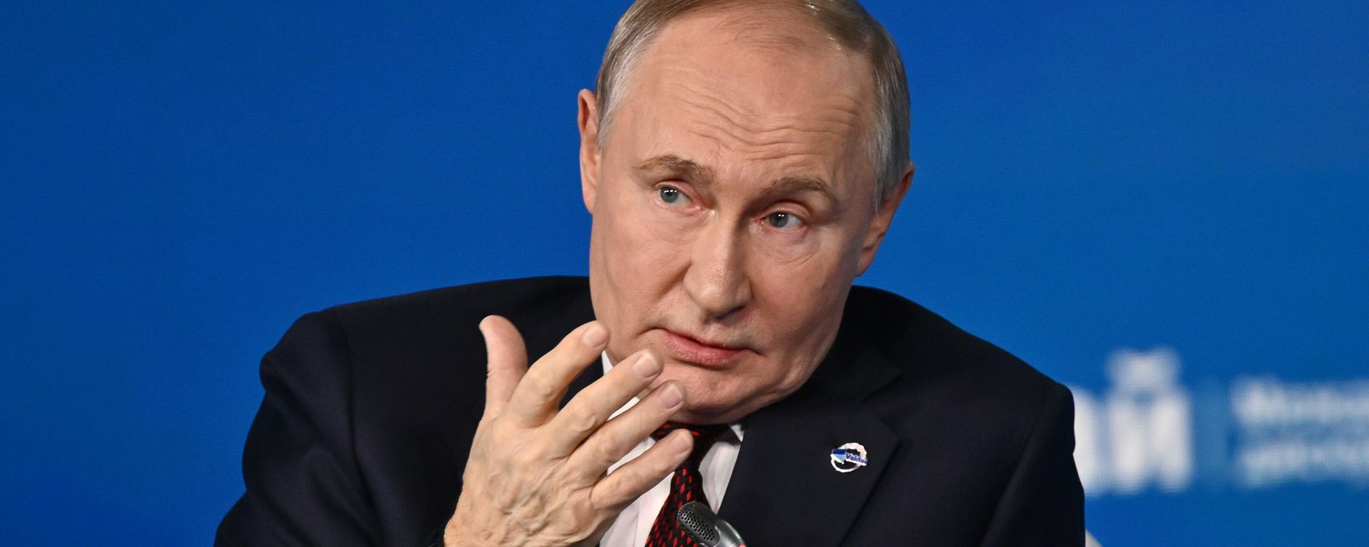 Russian President Vladimir Putin speaks at the Valdai Forum plenary session Russian President Vladimir Putin speaks at the Valdai Forum plenary session - Sputnik International, 1920, 07.11.2024