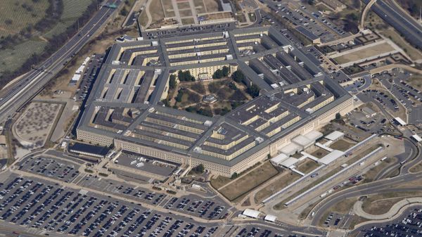 The Pentagon is seen from Air Force One as it flies over Washington, March 2, 2022.  - Sputnik International