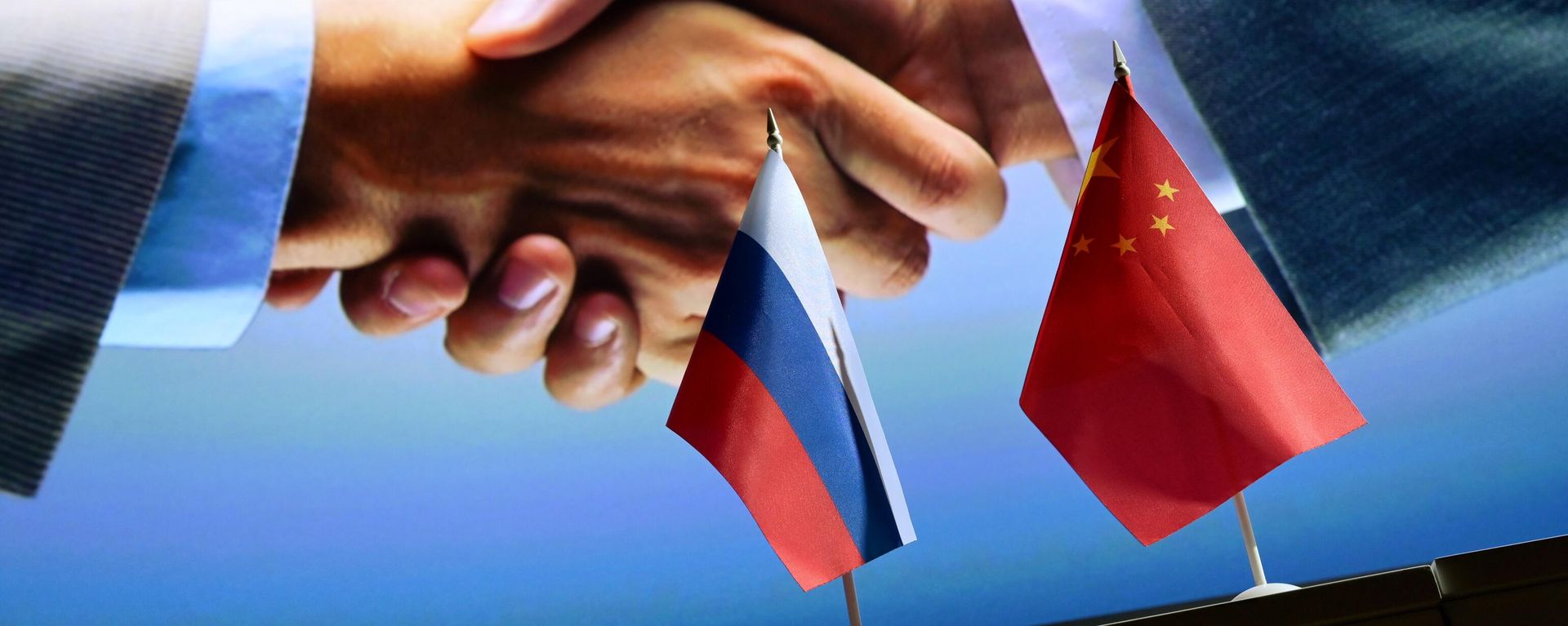 Russian and Chinese flags.File photo Russian and Chinese flags.File photo - Sputnik International, 1920, 29.08.2025