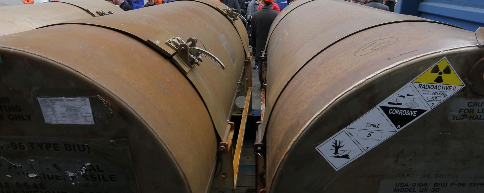 Containers with uranium, before they are loaded on a vessel, on a port in St. Petersburg, Russia, Thursday, Nov. 14, 2013. Containers with uranium, before they are loaded on a vessel, on a port in St. Petersburg, Russia, Thursday, Nov. 14, 2013. - Sputnik International, 1920, 22.11.2024