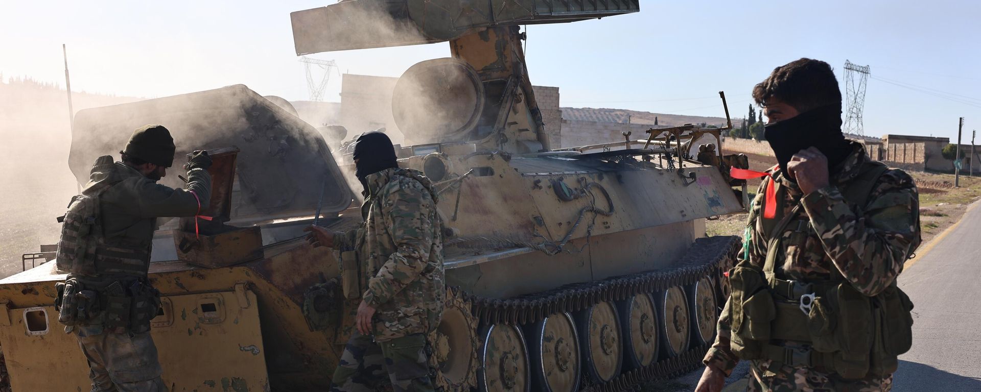 Armed opposition groups use heavy weapons against Syrian President Bashar al-Assad's forces at Shaykh Najjar in Aleppo. Armed opposition groups use heavy weapons against Syrian President Bashar al-Assad's forces at Shaykh Najjar in Aleppo. - Sputnik International, 1920, 03.12.2024