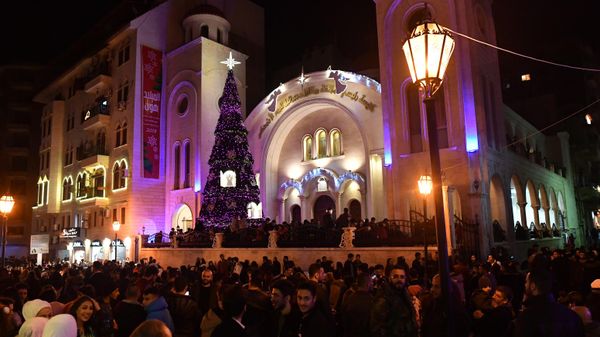 People celebrate Christmas on the street in Latakia - Sputnik International