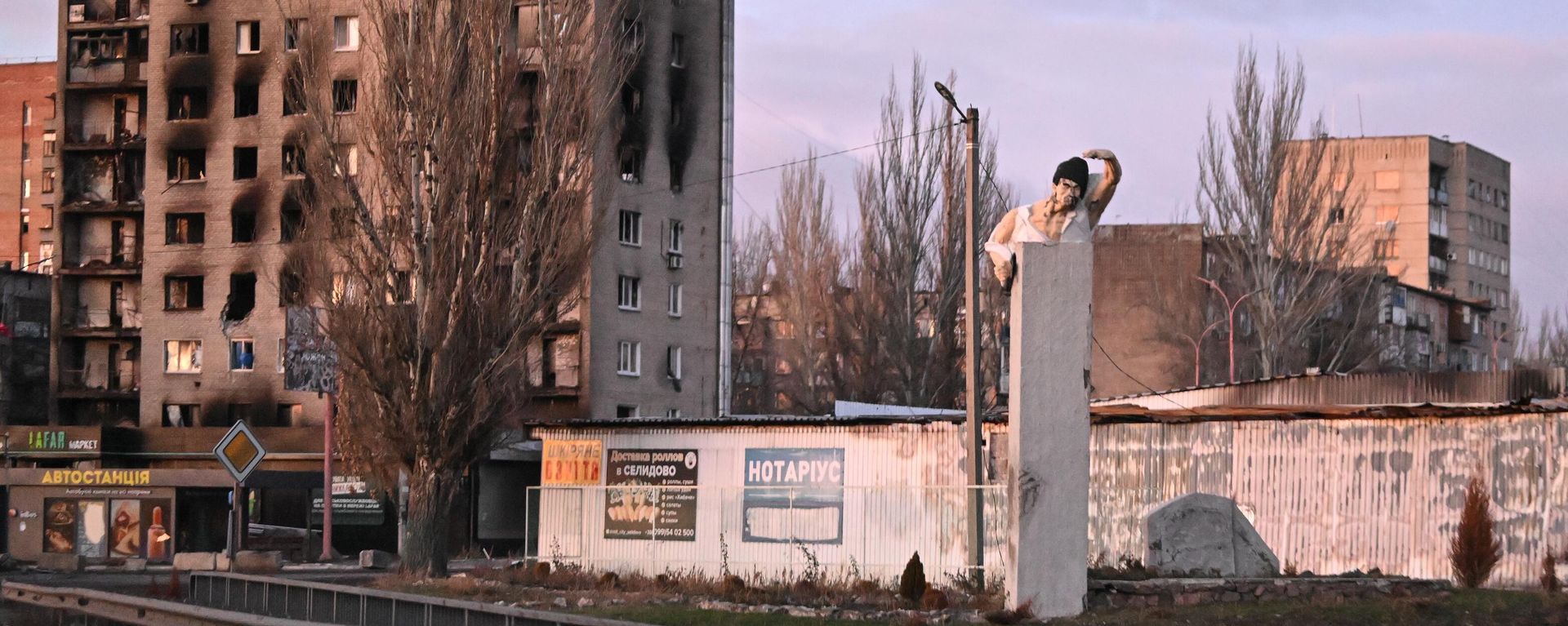 Donetsk People's Republic. Homes damaged in fierce fighting between Russian and Ukrainian forces. Donetsk People's Republic. Homes damaged in fierce fighting between Russian and Ukrainian forces. - Sputnik International, 1920, 04.01.2025