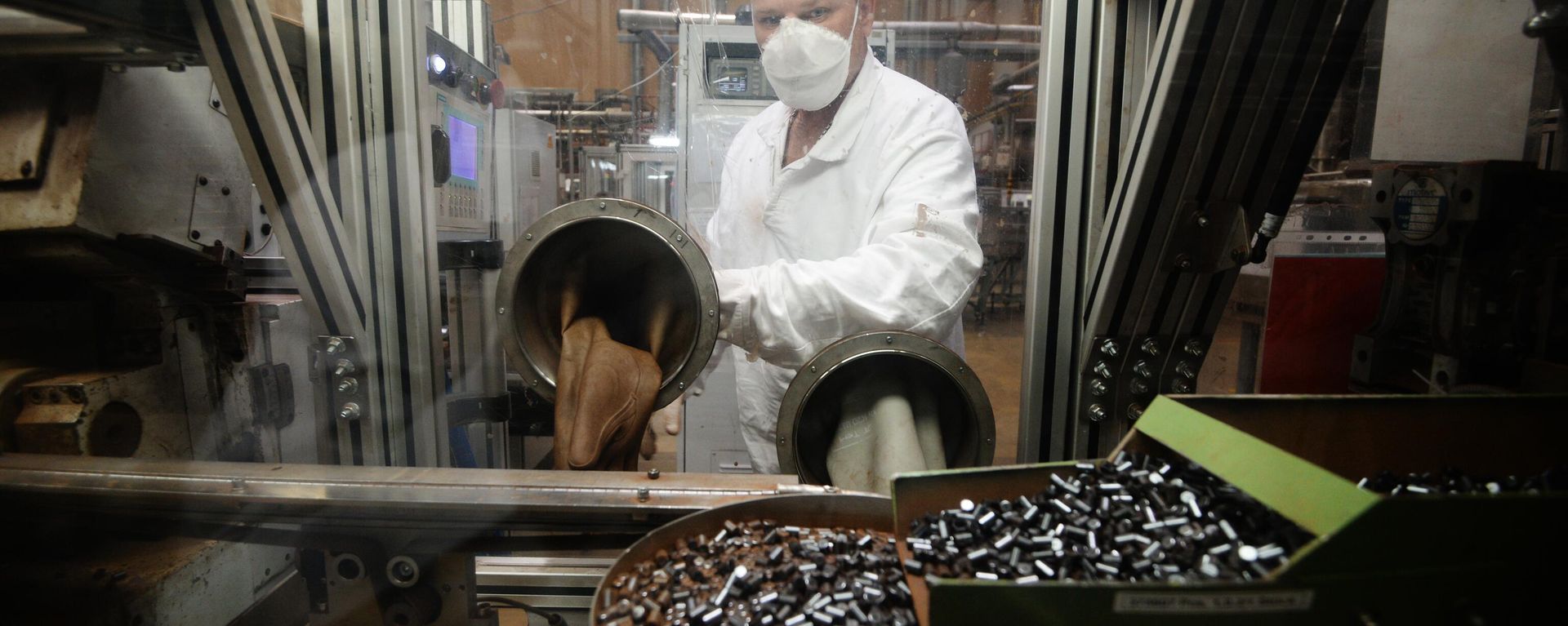Manufacturing uranium dioxide pellets at the Novosibirsk Chemical Concentrates Factory. Manufacturing uranium dioxide pellets at the Novosibirsk Chemical Concentrates Factory. - Sputnik International, 1920, 08.01.2025