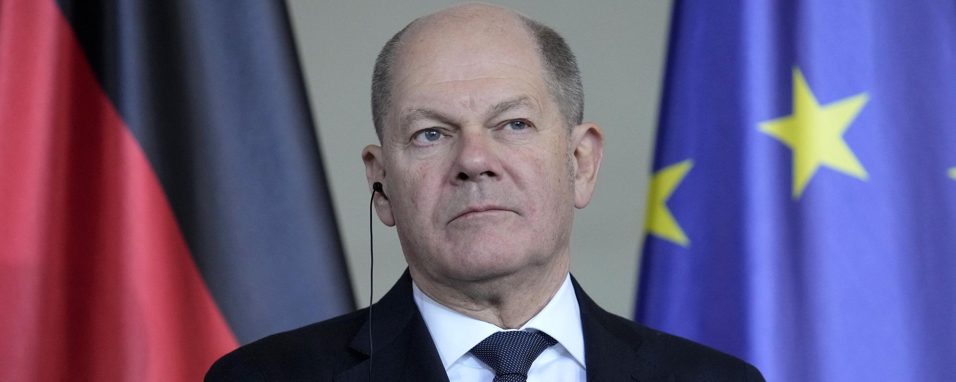 German Chancellor Olaf Scholz attends a joint press conference with Estonian Prime Minister Kristen Michal in the chancellory in Berlin, Friday, Dec. 20, 2024 German Chancellor Olaf Scholz attends a joint press conference with Estonian Prime Minister Kristen Michal in the chancellory in Berlin, Friday, Dec. 20, 2024 - Sputnik International, 1920, 10.01.2025