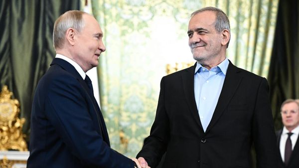 Russian President Vladimir Putin during a meeting with Iranian President Masoud Pezeshkian. - Sputnik International