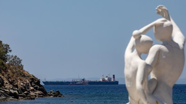 Russian-flagged tanker Lana is seen anchored off the port of Karystos, Greece. The tanker has changed ownership and its name from Pegas to Lana before entering Greek waters and was flying the Iranian flag when it was arrested on suspicion that it was avoiding EU sanctions. The US claimed that the vessel was carrying Iranian crude, subject to US sanctions, and requested that the cargo be handed over to it. - Sputnik International