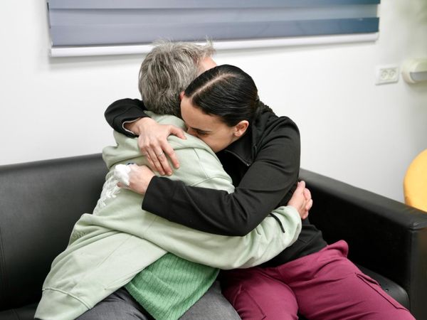 Three Israeli female hostages reunite with their families at the Sheba Medical Center in Ramat Gan after being released by Hamas's military wing, Al-Qassam Brigades, under the first phase of the ceasefire and prisoner exchange agreement. - Sputnik International