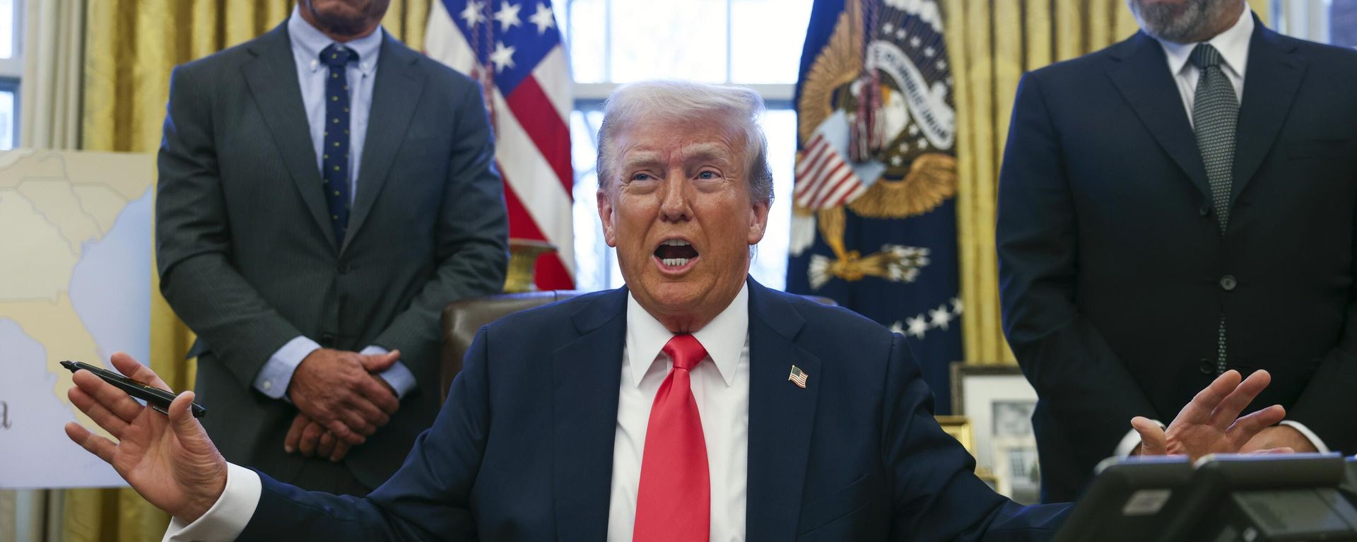 President Donald Trump speaks to reporters in the Oval Office at the White House in Washington, Tuesday, Feb. 25, 2025. President Donald Trump speaks to reporters in the Oval Office at the White House in Washington, Tuesday, Feb. 25, 2025. - Sputnik International, 1920, 26.02.2025