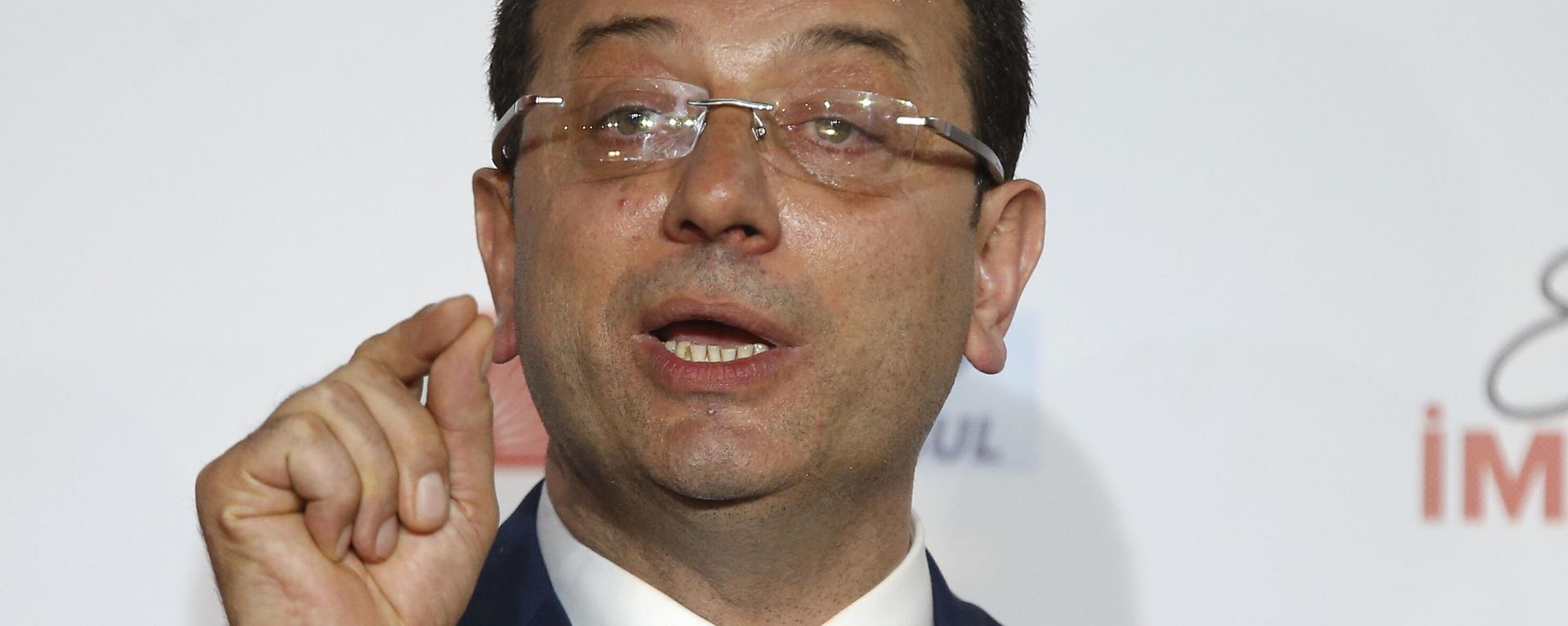 Ekrem Imamoglu, mayoral candidate for Istanbul of Republican People's Party (CHP) gives a statement during a press conference after the local elections, in Istanbul. - Sputnik International, 1920, 23.03.2025