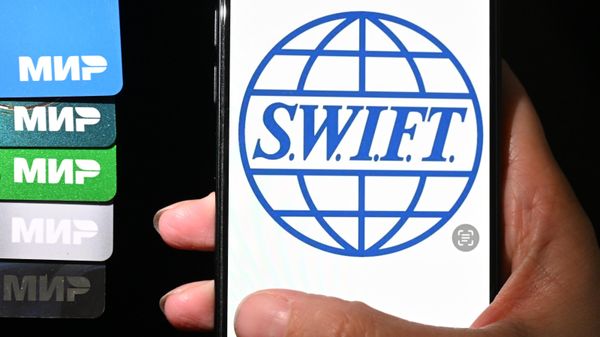 SWIFT and MIR cards - Sputnik International