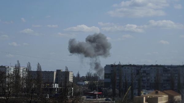 Smoke rises from an explosion following a Russian drone strike on Sumy, Ukraine - Sputnik International