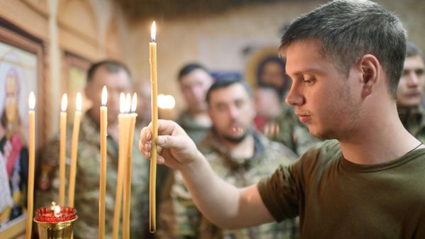 Easter service in a dugout church in the Zaporozhye region - Sputnik International