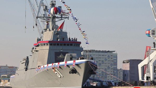  North Korea's new naval destroyer unveiled on April 26, 2025.  - Sputnik International
