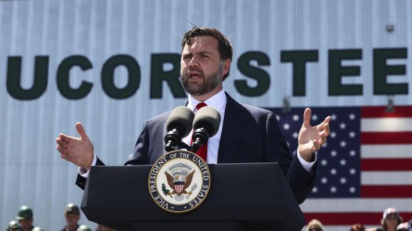 Vice President JD Vance speaks during a tour at Nucor Steel Berkeley in Huger, S.C., Thursday, May 1, 2025 - Sputnik International