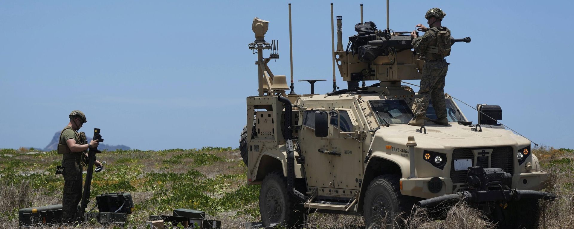 U.S. Marines prepare a U.S. Marine Air Defense Integrated System (MADIS), before a live-fire joint Philippines and U.S. military exercise called Balikatan at a Philippine Navy training camp in San Antonio, Zambales province, northern Philippines, Sunday, April 27, 2025.  - Sputnik International, 1920, 04.05.2025