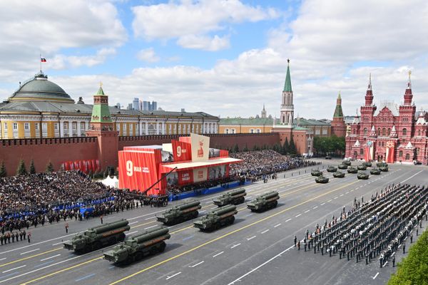 S-400 anti-aircraft missile systems on Red Square in Moscow during a military parade dedicated to the 80th anniversary of Victory in the Great Patriotic War. S-400 anti-aircraft missile systems on Red Square in Moscow during a military parade dedicated to the 80th anniversary of Victory in the Great Patriotic War. - Sputnik International