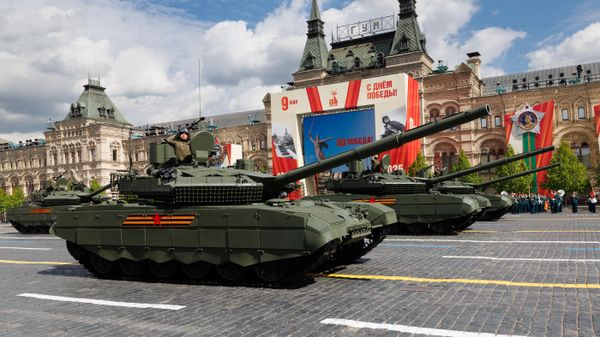 Russia’s fourth-generation main battle tank, the T-90M Proryv (Breakthrough) during Victory Day Parade - Sputnik International