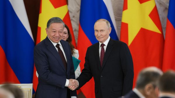 General Secretary of the Central Committee of Vietnam's Communist Party To Lam and Russian President Vladimir Putin - Sputnik International