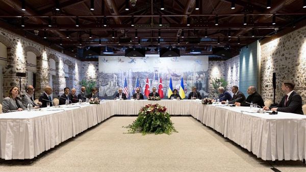 Trilateral negotiations between delegations of Turkiye, the USA and Ukraine in Istanbul. - Sputnik International