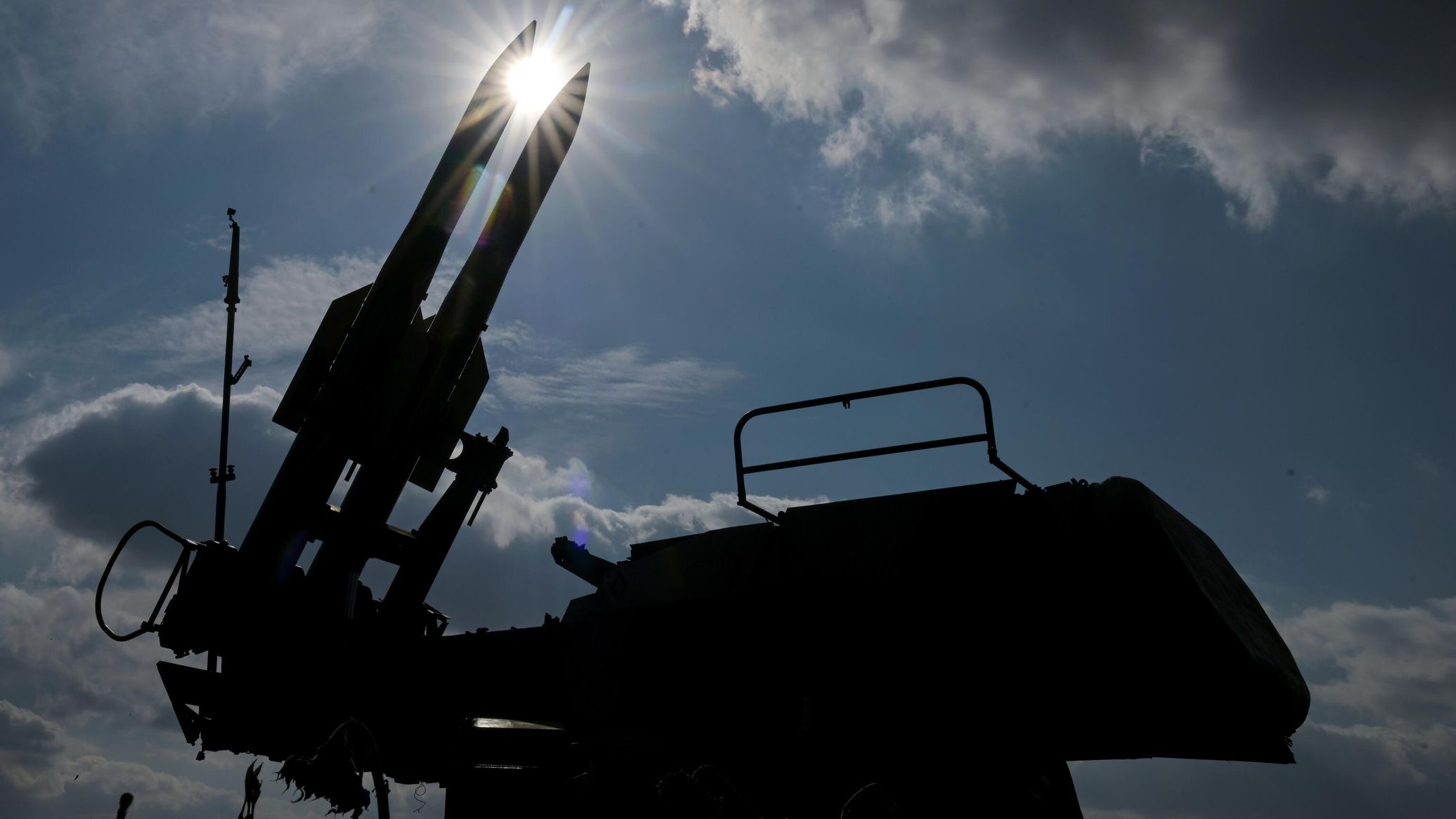 Russia Hits Ukraine`s Largest Metallurgical Plants in Krivoy Rog and Zaporozhye