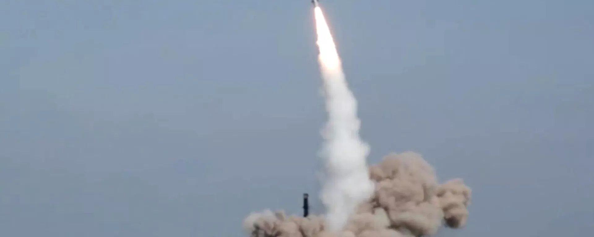 A combat launch of a missile from the Iskander-M complex - Sputnik International, 1920, 03.10.2026