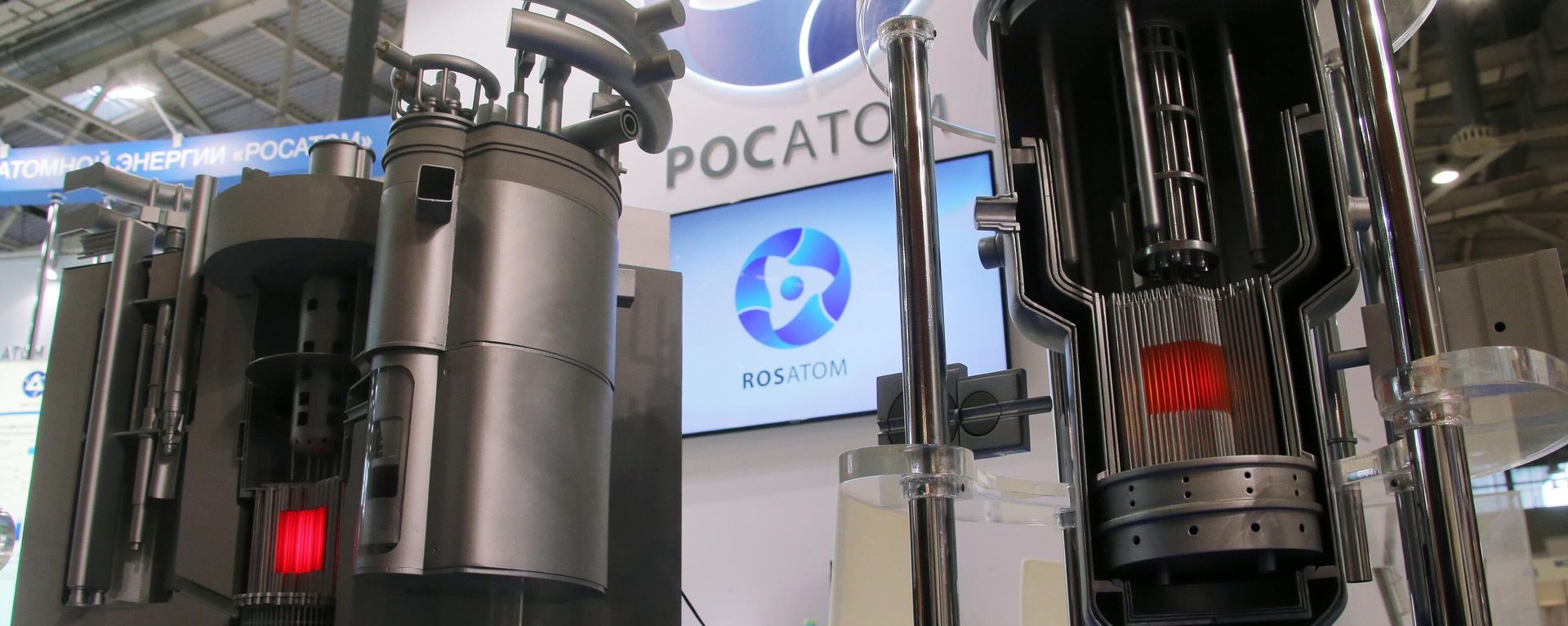 Models of nuclear reactors BREST and MBIR at Rosatom's stand Models of nuclear reactors BREST and MBIR at Rosatom's stand - Sputnik International, 1920, 26.09.2025