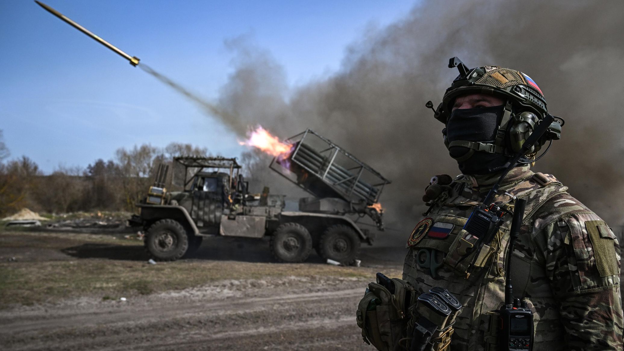 Russia Destroys Ukrainian Troops’ Position as Encirclement Tightens in Kharkov Region