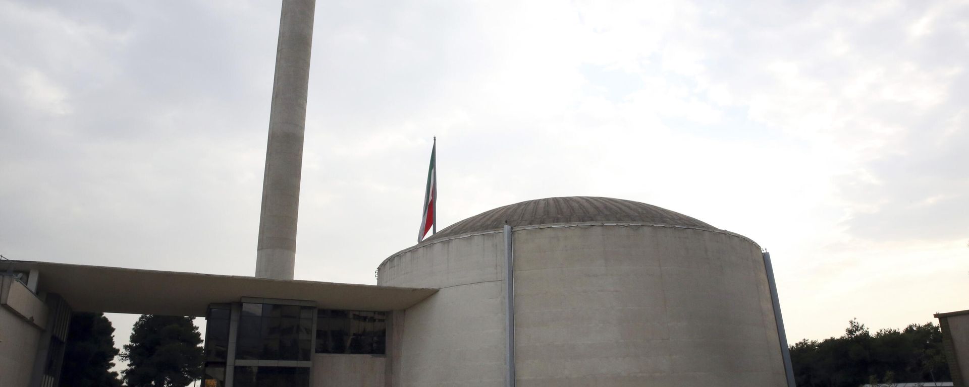 Tehran's nuclear research reactor is seen at the headquarters of the Atomic Energy Organization of Iran, Sept. 1, 2014. Tehran's nuclear research reactor is seen at the headquarters of the Atomic Energy Organization of Iran, Sept. 1, 2014. - Sputnik International, 1920, 02.11.2025