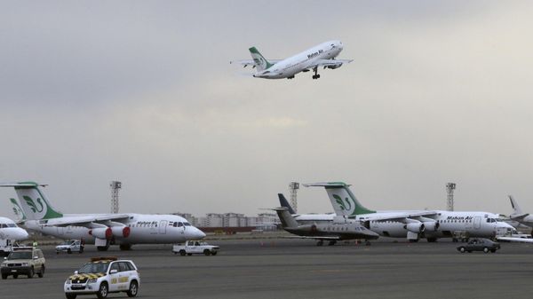 A Mahan Air passenger plane takes off from Mehrabad Airport in Tehran, Iran A Mahan Air passenger plane takes off from Mehrabad Airport in Tehran, Iran - Sputnik International