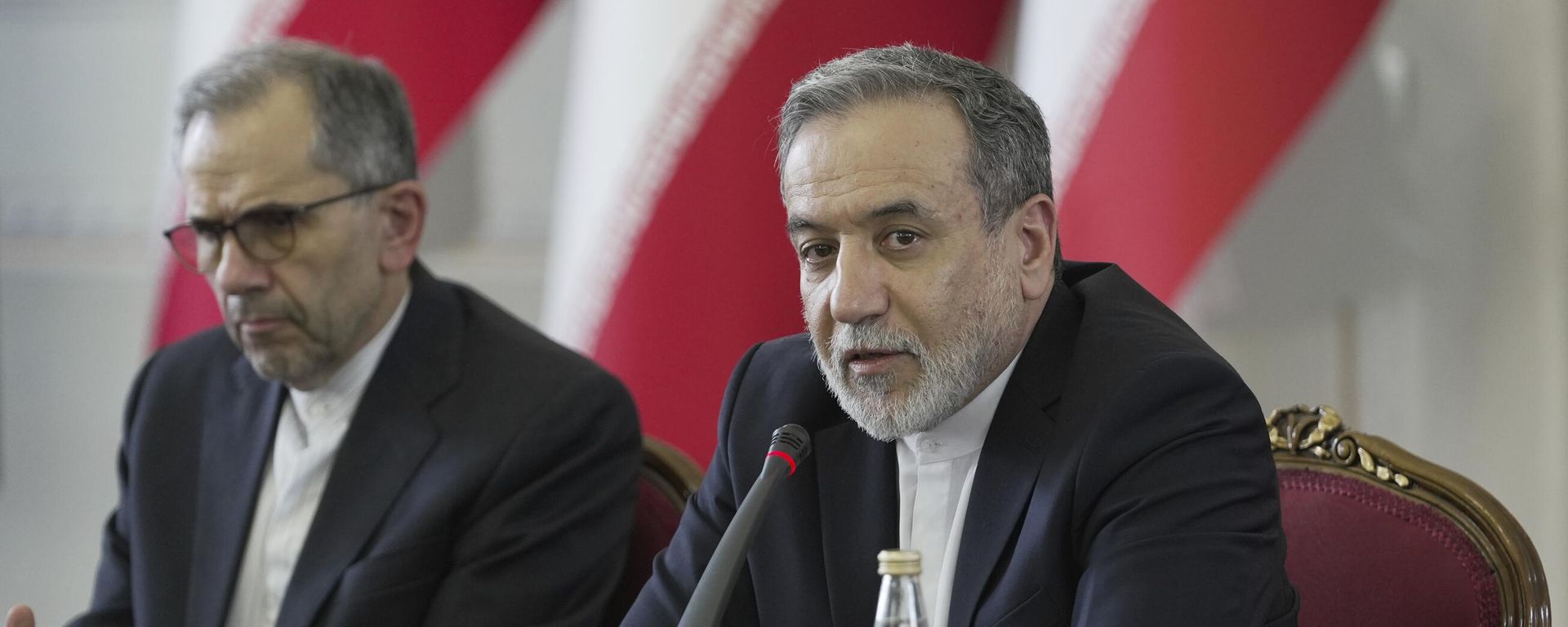 In this photo released by the Iranian Foreign Ministry, Foreign Minister Abbas Araghchi speaks in a meeting with Tehran-based foreign diplomats, Iran, Saturday, July 12, 2025 - Sputnik International, 1920, 22.07.2025