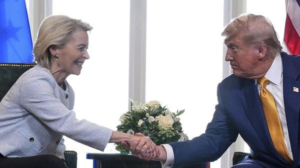 President Donald Trump and Ursula von der Leyen strike a trade deal in Turnberry, Scotland - Sputnik International