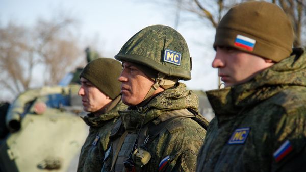 Peacekeepers of the Armed Forces of the Russian Federation, Moldova at the checkpoint in Transnistria. - Sputnik International